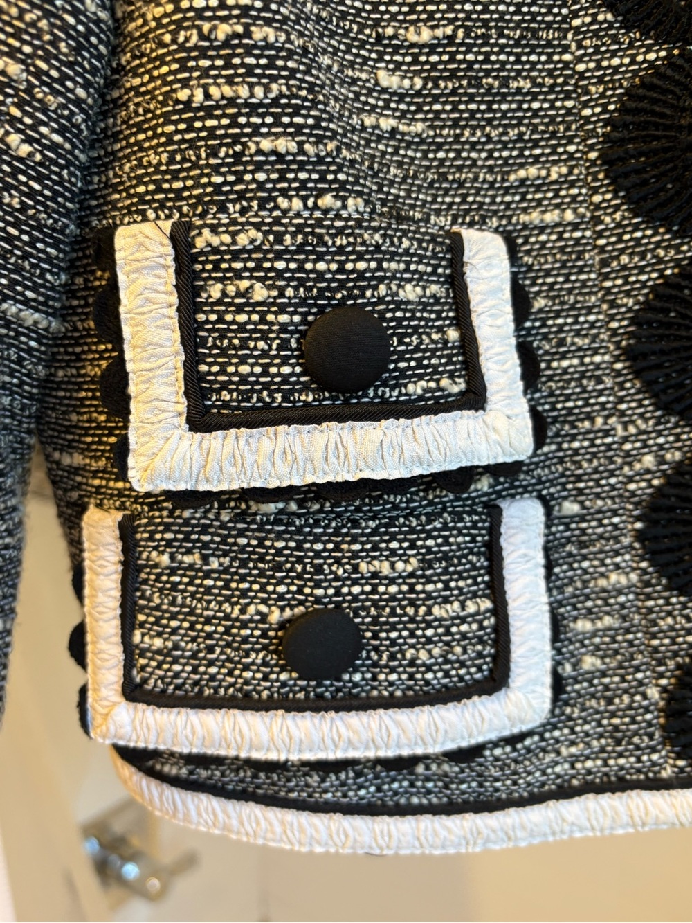 Nanette Lepore Black, White & Gray Tweed Cropped Jacket with Scallop Trim - Picture 3 of 6
